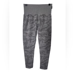 NVGTN camo leggings Nwt Size Medium